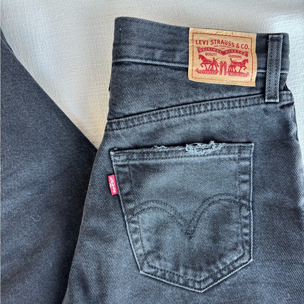 Levis High Waisted Distressed Mom Jeans